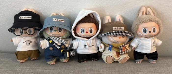  - Brinquedo    Cod. Labubu com roupa 